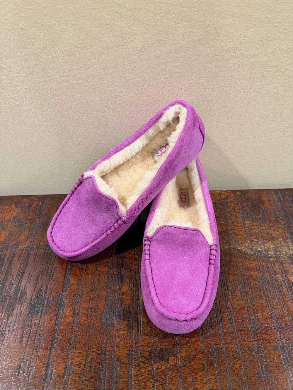 UGG Women's Ansley Violet Suede Moccasin Slipper, Size 8